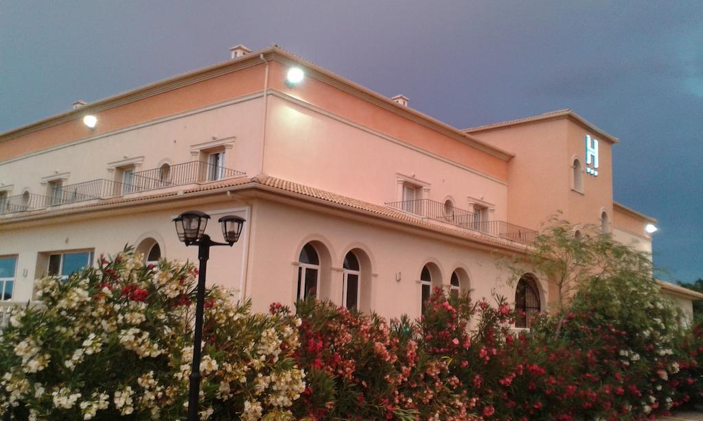 Ciudad Del Renacimiento Hotel บาเอซา ภายนอก รูปภาพ