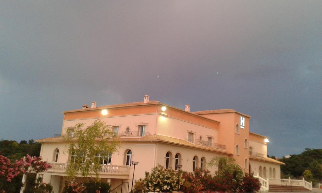 Ciudad Del Renacimiento Hotel บาเอซา ภายนอก รูปภาพ